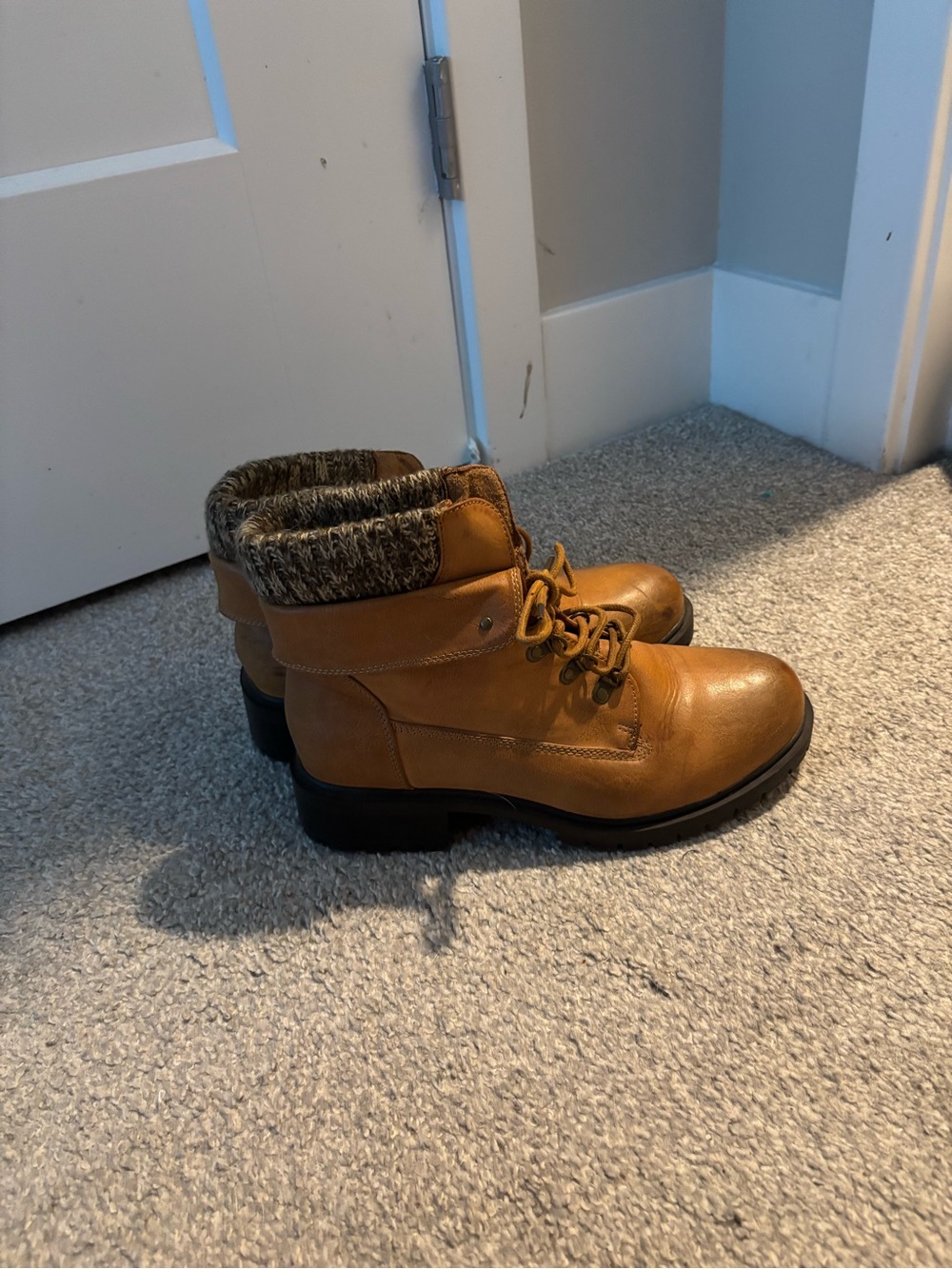 Wide Tan Leather Lace-Up Ankle Boots with Knit Collar